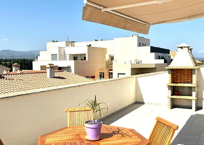 Atico Flores * Camarles